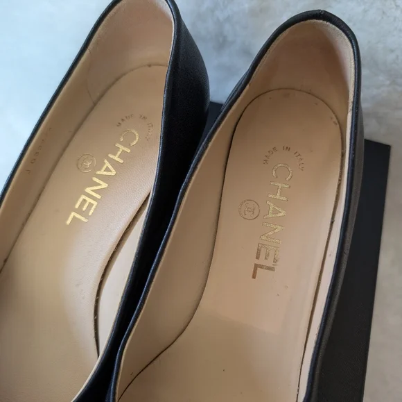 EUC 2019 Chanel Court Shoes - Black Size EU38